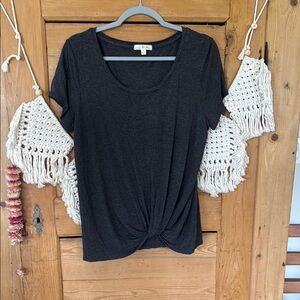 Nine Britton dark gray Twist-Front short sleeve Tee medium